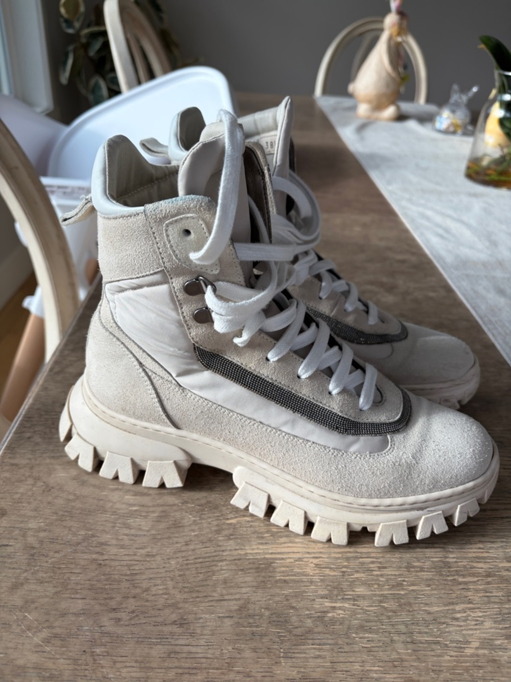 Brunello Cucinelli 
Lace-Up High-Top Sneakers in Light Beige and White  38,5